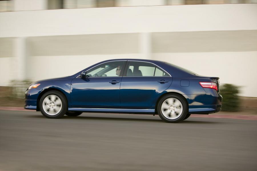  Toyota Camry 2007 года  (фото 27 из 73)